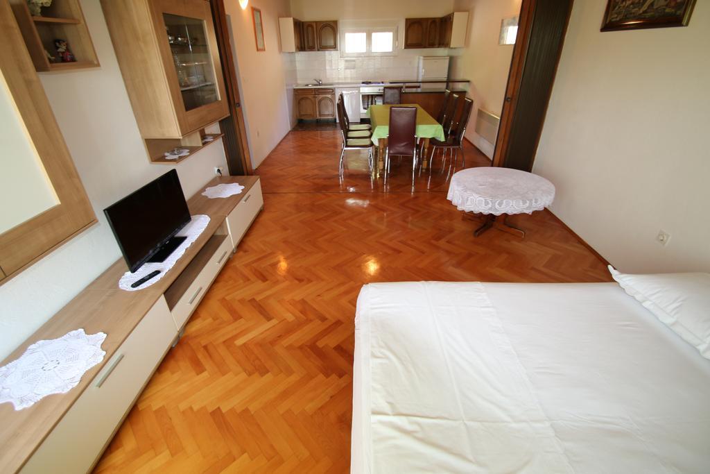 Villa Stipe لوكفا روجوزنيكا الغرفة الصورة