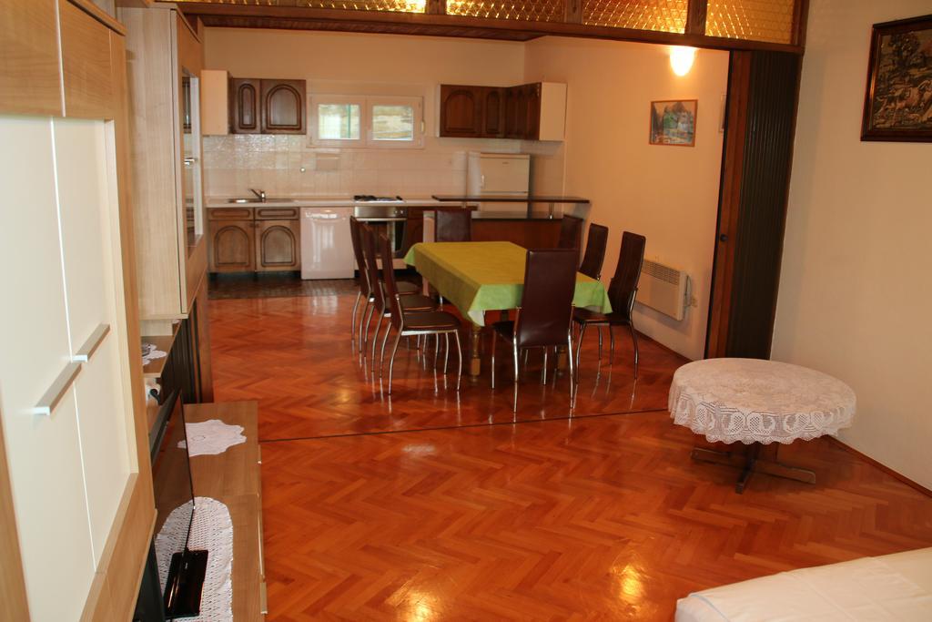 Villa Stipe لوكفا روجوزنيكا الغرفة الصورة